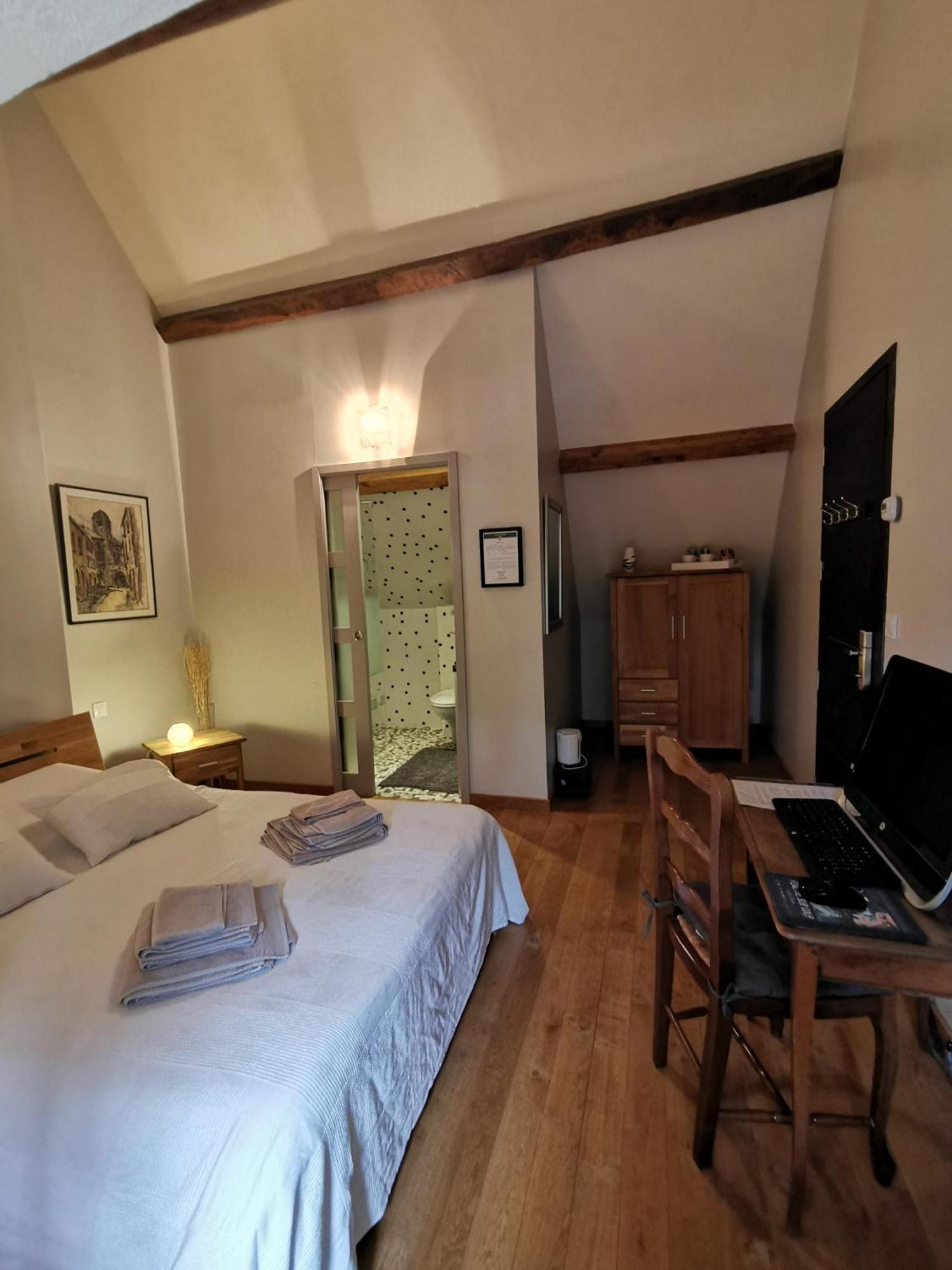 Bed and Breakfast Le Petit Moulin à Faverelles Chambre photo